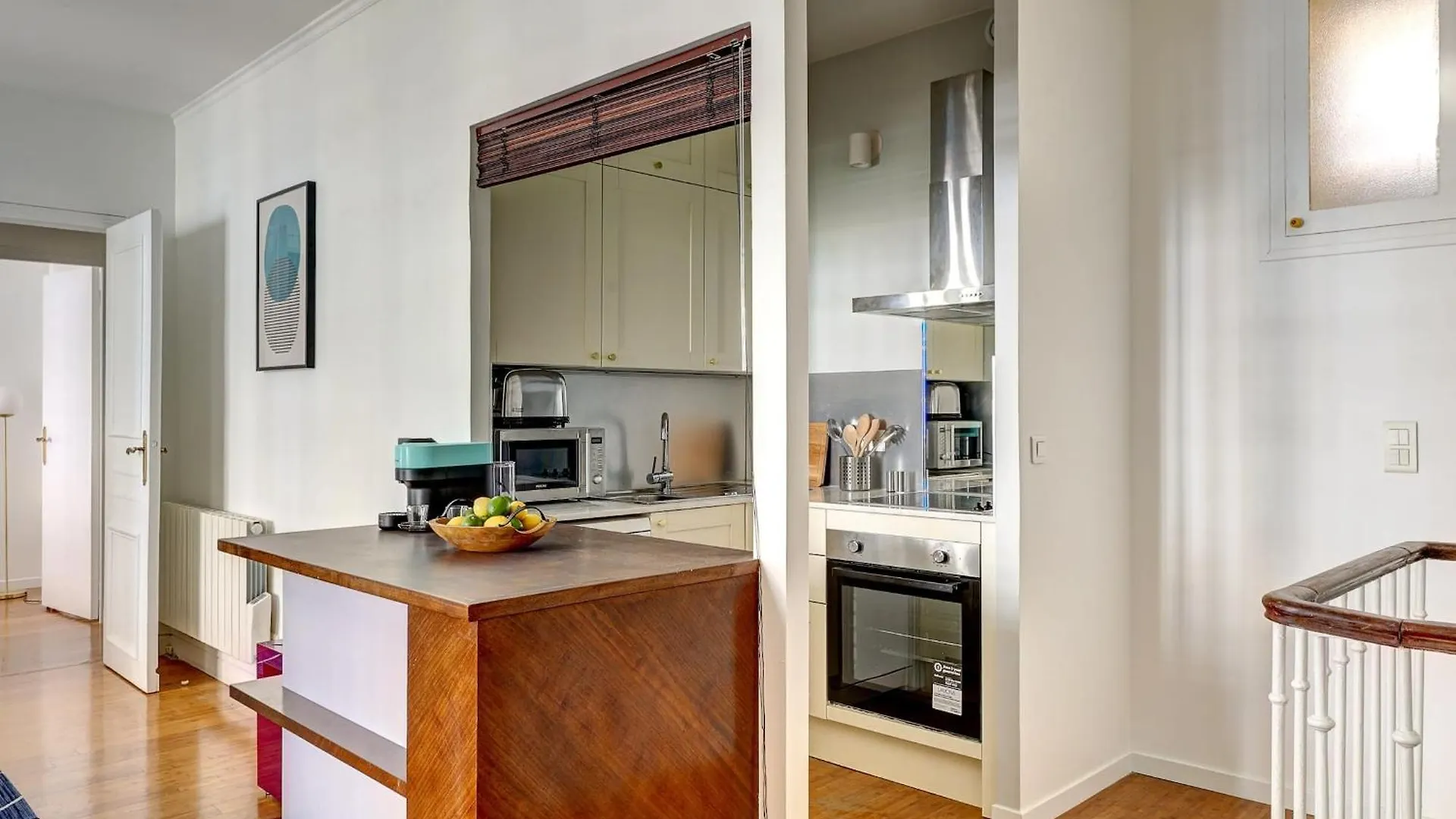 Champs-elysees - 2br With Balcony - Cityapartmentstay *
