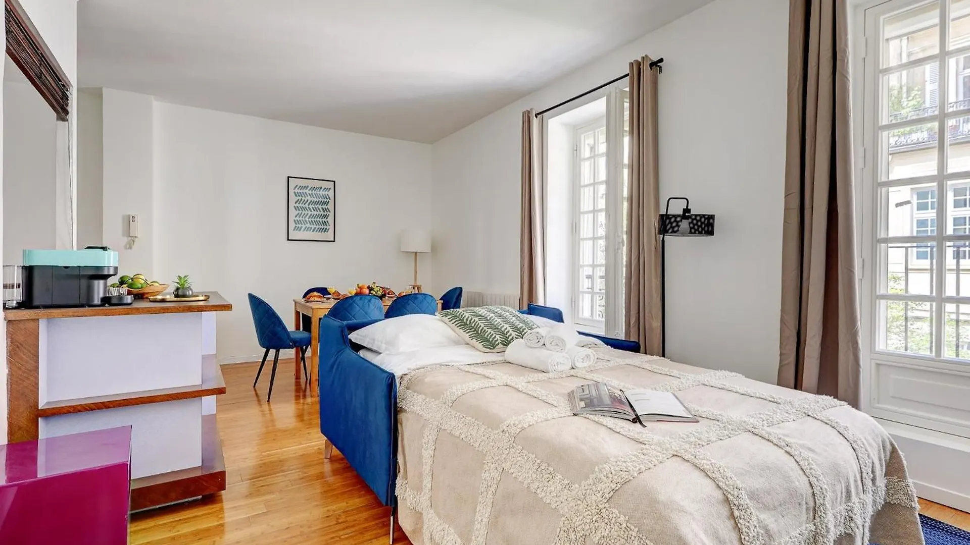 Champs-elysees - 2br With Balcony - Cityapartmentstay Daire
