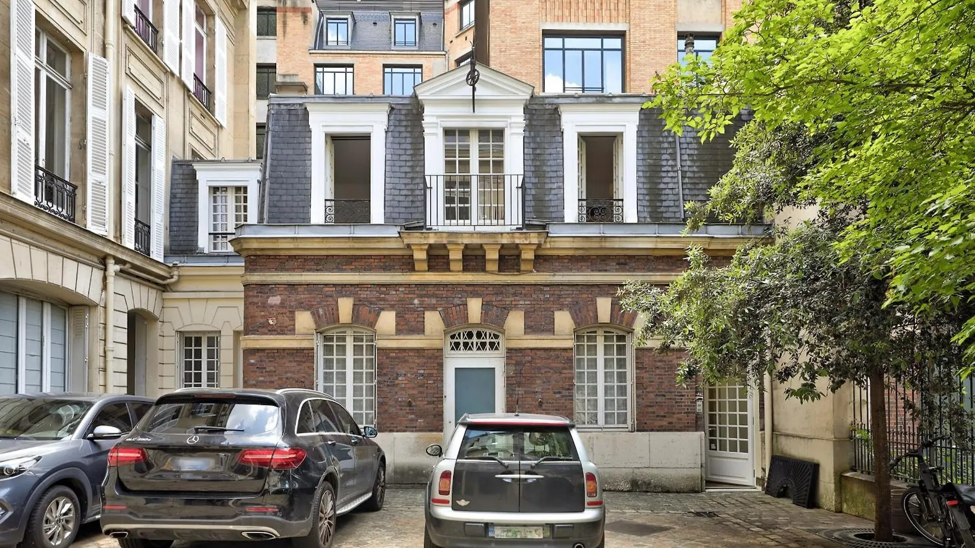 Champs-elysees - 2br With Balcony - Cityapartmentstay Apartment *